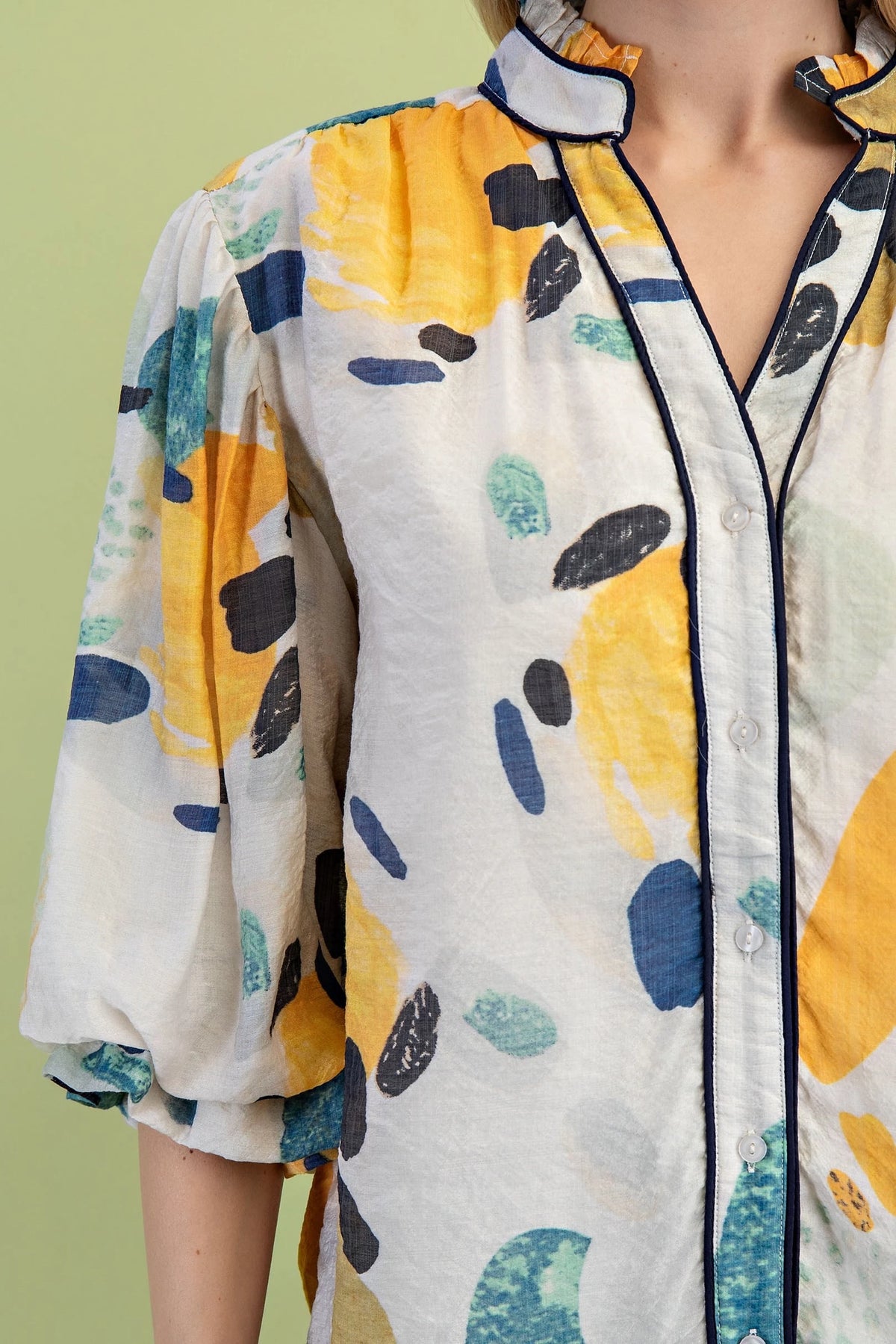 Printed Blouse with Gathered Balloon Sleeves (Plus Size)