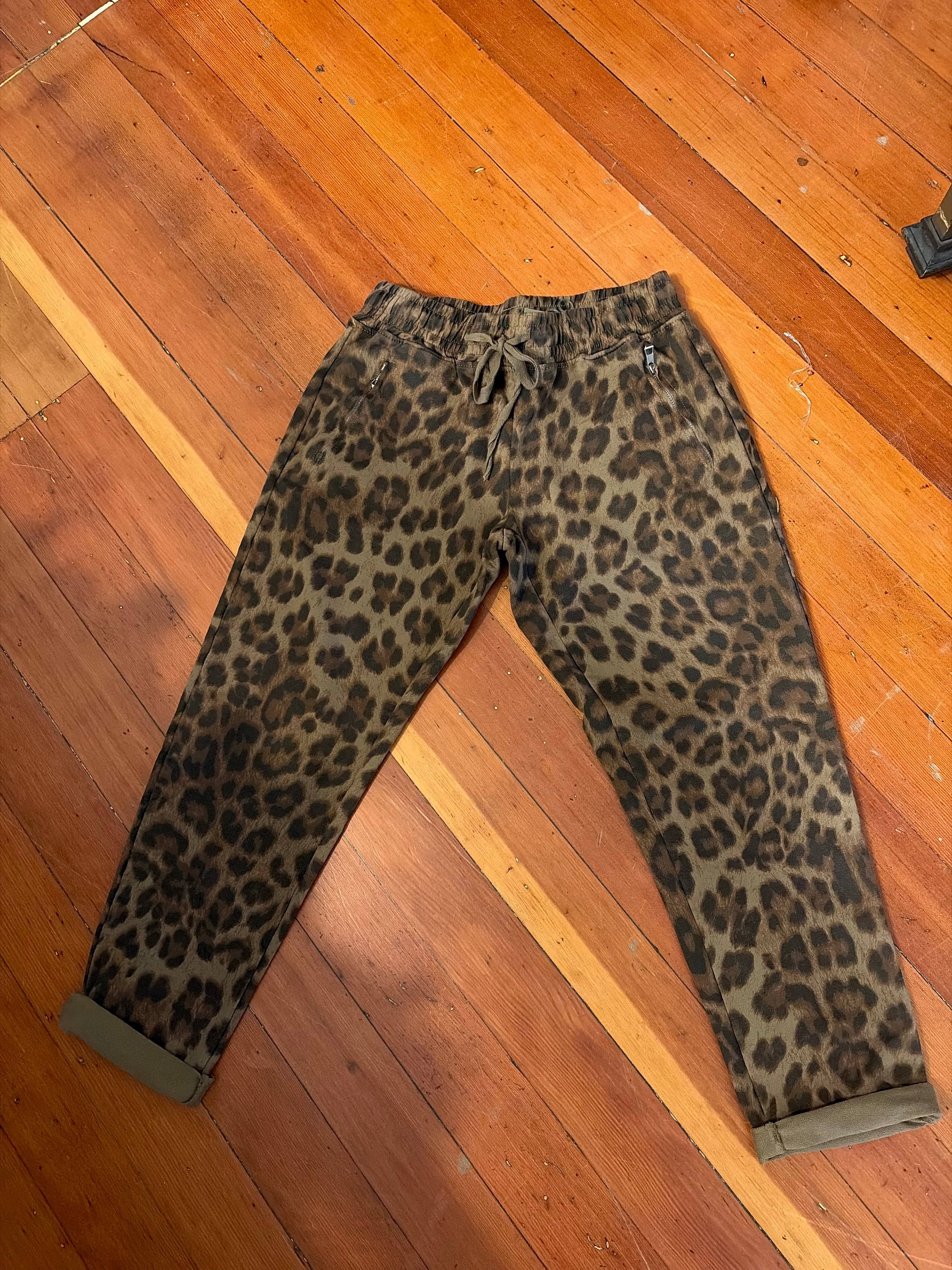Women's Wide Leg Animal Print Pants