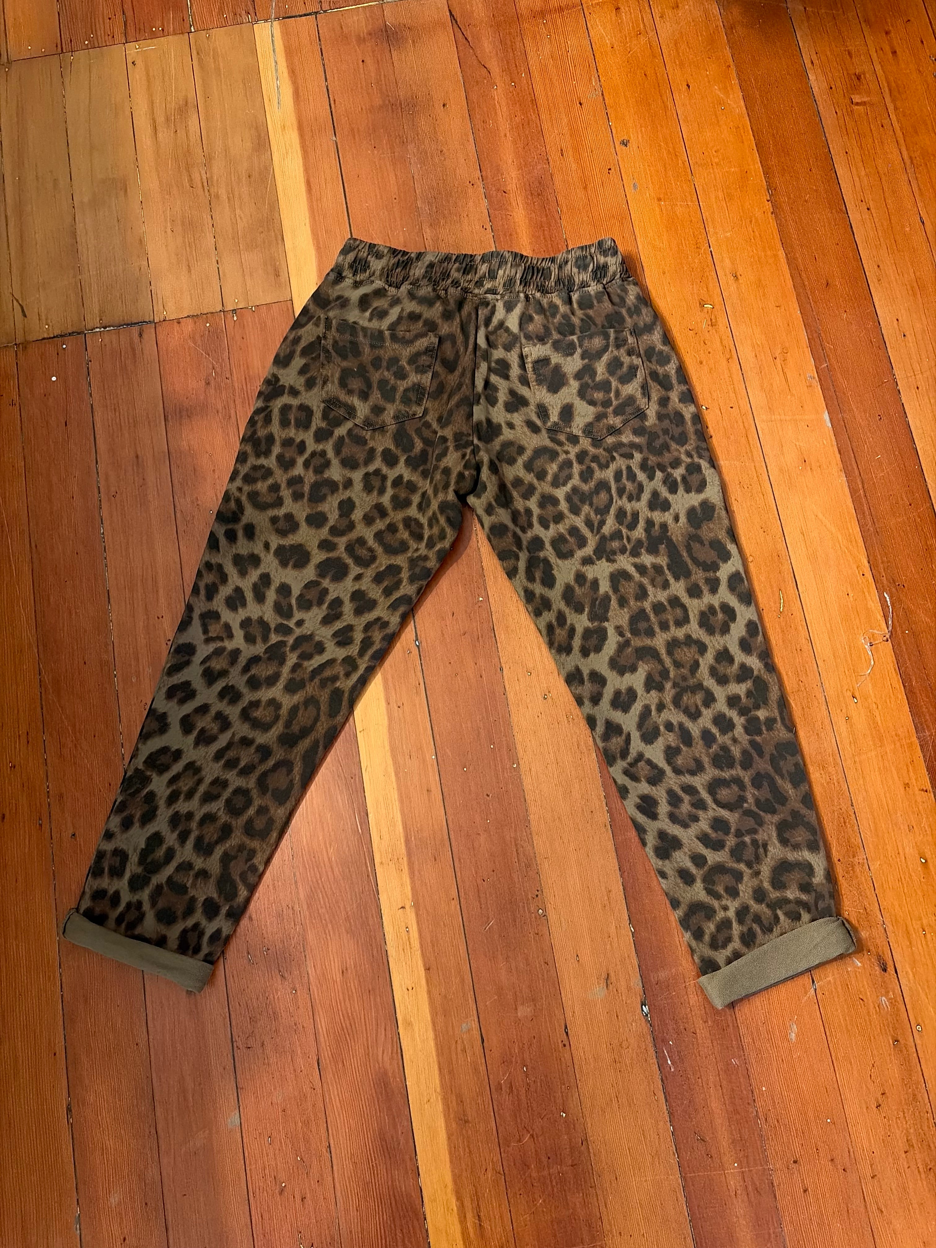 Women's Wide Leg Animal Print Pants